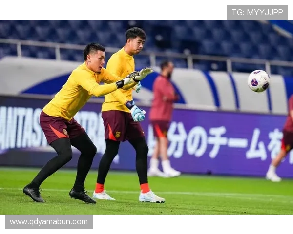 中国足球队备战世预赛 新帅李铁调兵遣将力争小组出线