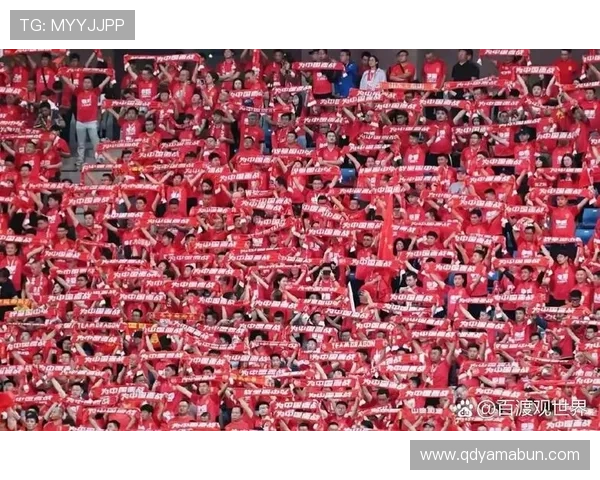 国足逆转取胜激战全场展现团队精神点燃全国球迷热情