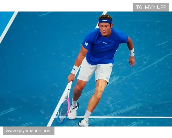 张之臻强势晋级巴黎大师赛展现中国网球新力量