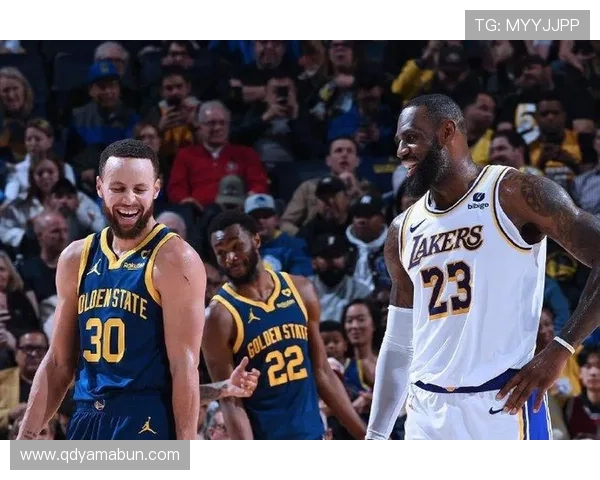 湖人双星合力砍下高分逆转勇士全场沸腾詹姆斯赛后盛赞队友表现