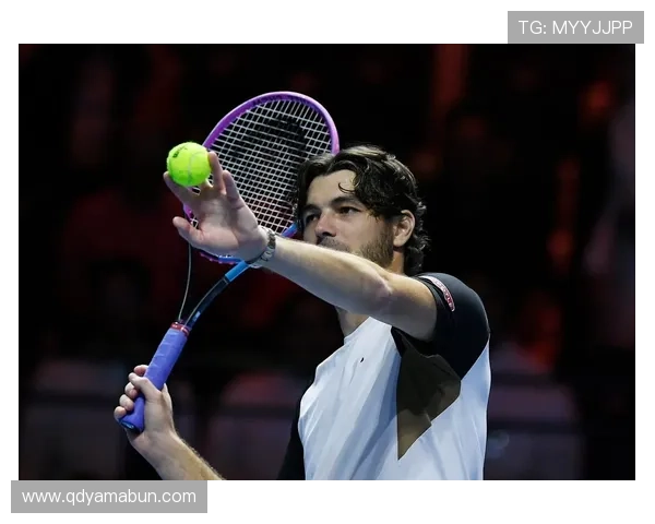 网球赛季精彩纷呈：新星崛起老将退役 多项大满贯赛事见证历史时刻