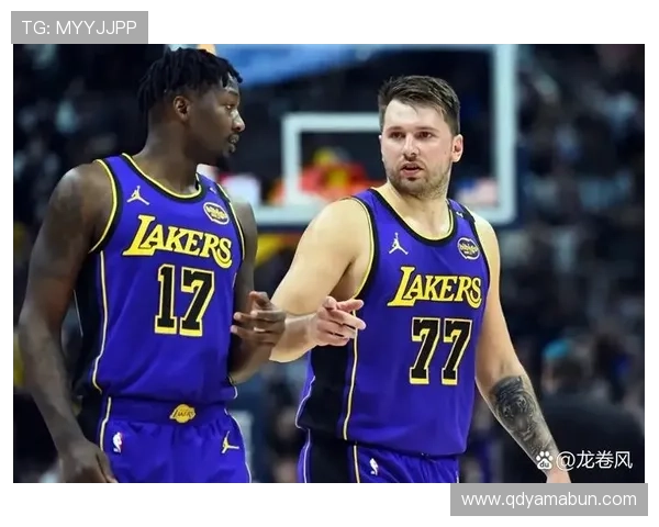 劲爆交易引发联盟震动多队竞逐明星球员未来走向备受关注热议不断