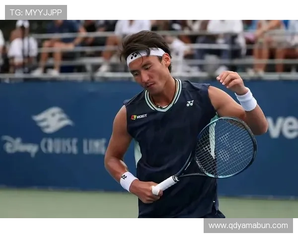 网球赛季回顾：球员表现亮眼 新兴力量崛起 世界排名剧变