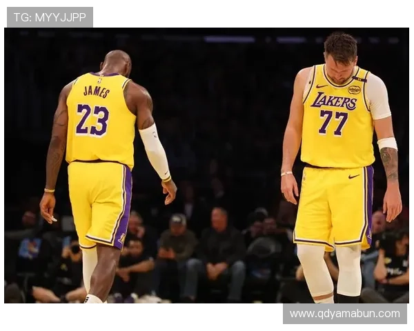 詹姆斯再创历史新纪录带领湖人逆转胜勇士球迷热议本场精彩表现