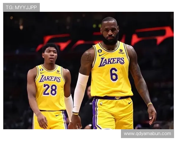 詹姆斯领衔湖人冲击总冠军勇士年轻阵容再添强援新赛季NBA竞争愈发激烈