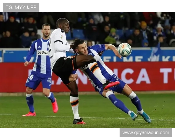 阿拉维斯俱乐部宣布新赛季阵容调整并引入多名新援加强球队实力